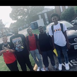 Meet your Posher, Theo